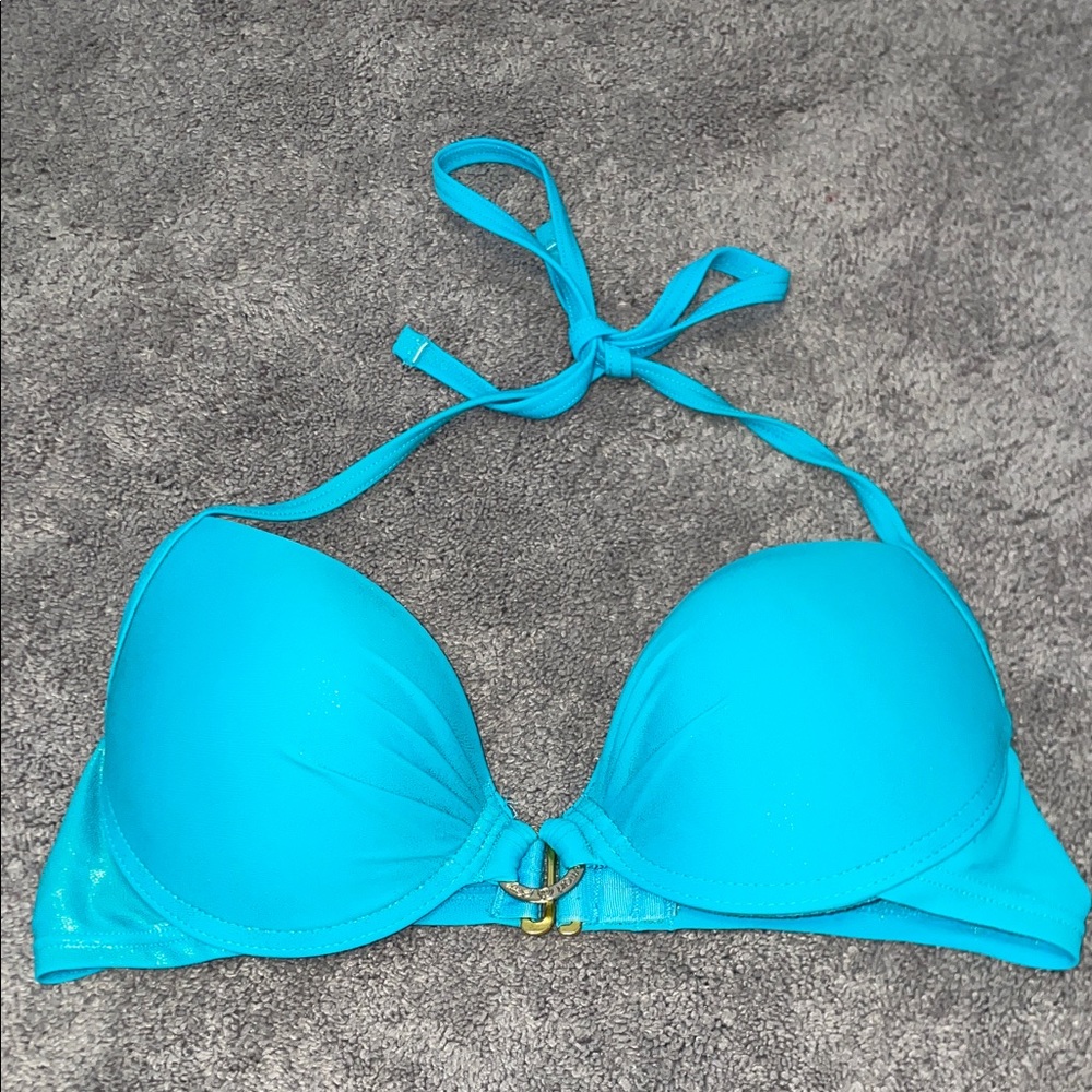 Smart & Sexy Turquoise Bikini Top